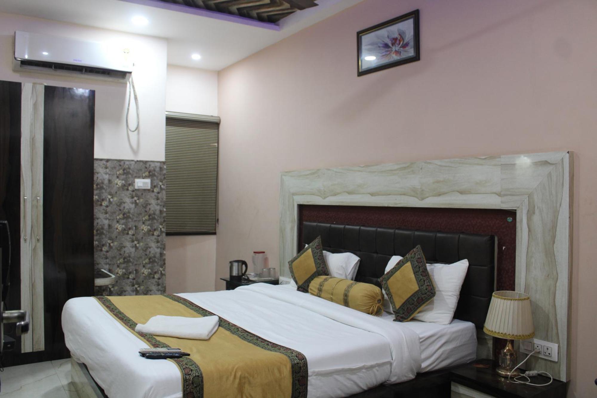 Hotel Singh Residency พาราณสี ภายนอก รูปภาพ